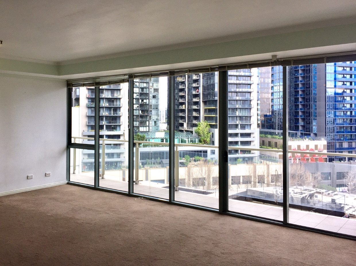 Large Three Bedrooms with Bayviews in Southbank Tower