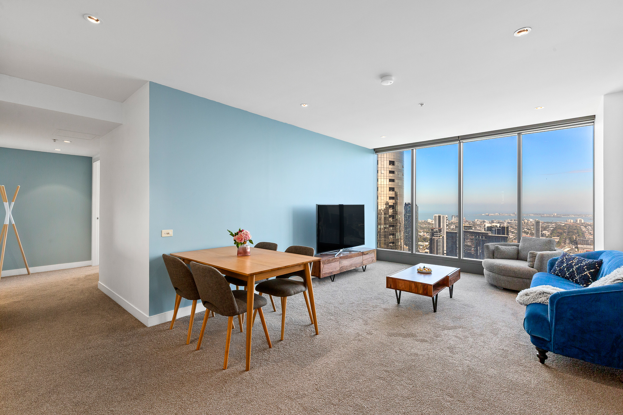 Spacious Luxury Two Bedrooms in Freshwater Place (SOLD by Ievan, Another Wanted)
