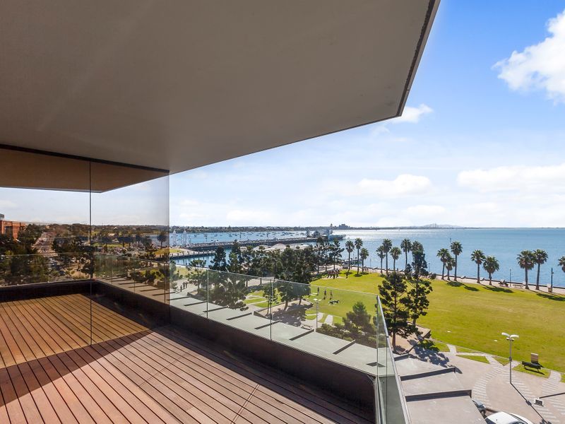 EXCLUSIVE WATERFRONT LIVING WITH REMARKABLE VIEWS