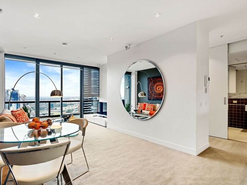 Lifestyle and Stunning View in Freshwater Place  (SOLD, Another Wanted)