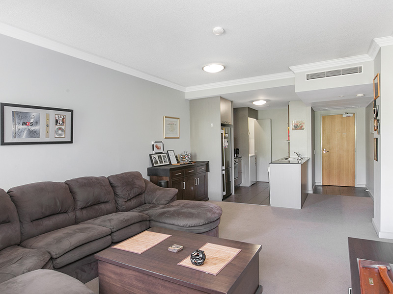 Tranquil Apartment Living just 2km from CBD