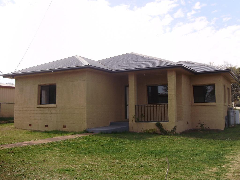 ***APPROVED APPLICANT*** Rendered Brick home within walking distance of CBD