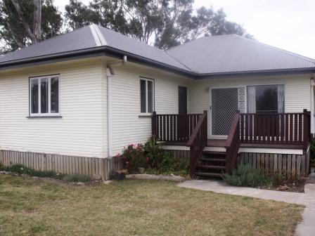 TIDY TIMBER 3 BEDROOM HOME
