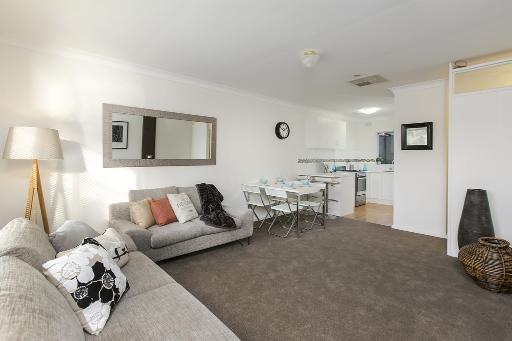 Stylish & Newly Renovated Unit in a Boutique group of 3…..