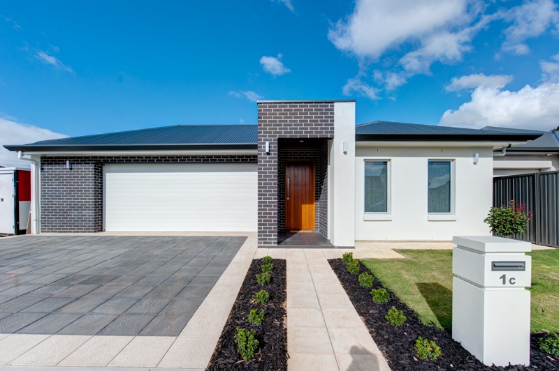 SOLD – HAVE BUYERS WHO MISSED OUT SO IF YOU’RE THINKING OF SELLING PLEASE CALL – Immaculately Presented Modern Family Home that ticks all the boxes