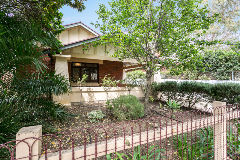 Stunning circa 1925 Bungalow in heart of Parkside