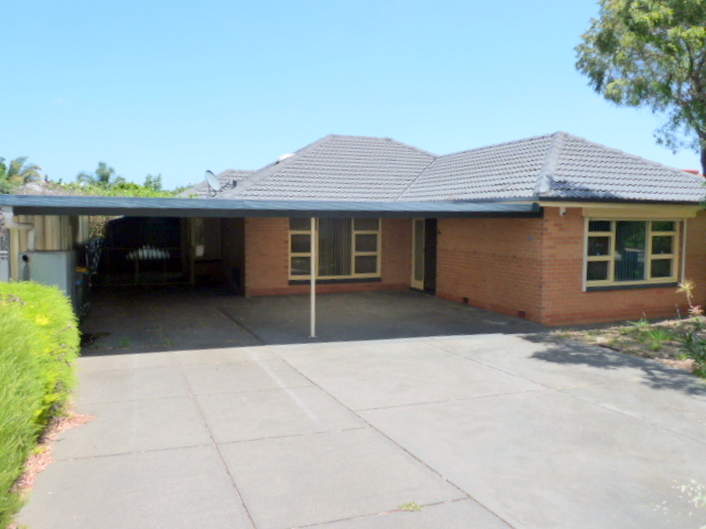 NEAT & SECURE FAMILY HOME  Close to CBD