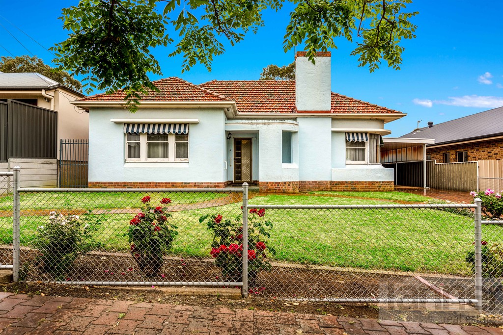 SOLD AT AUCTION – Opportunity knocks in Panorama