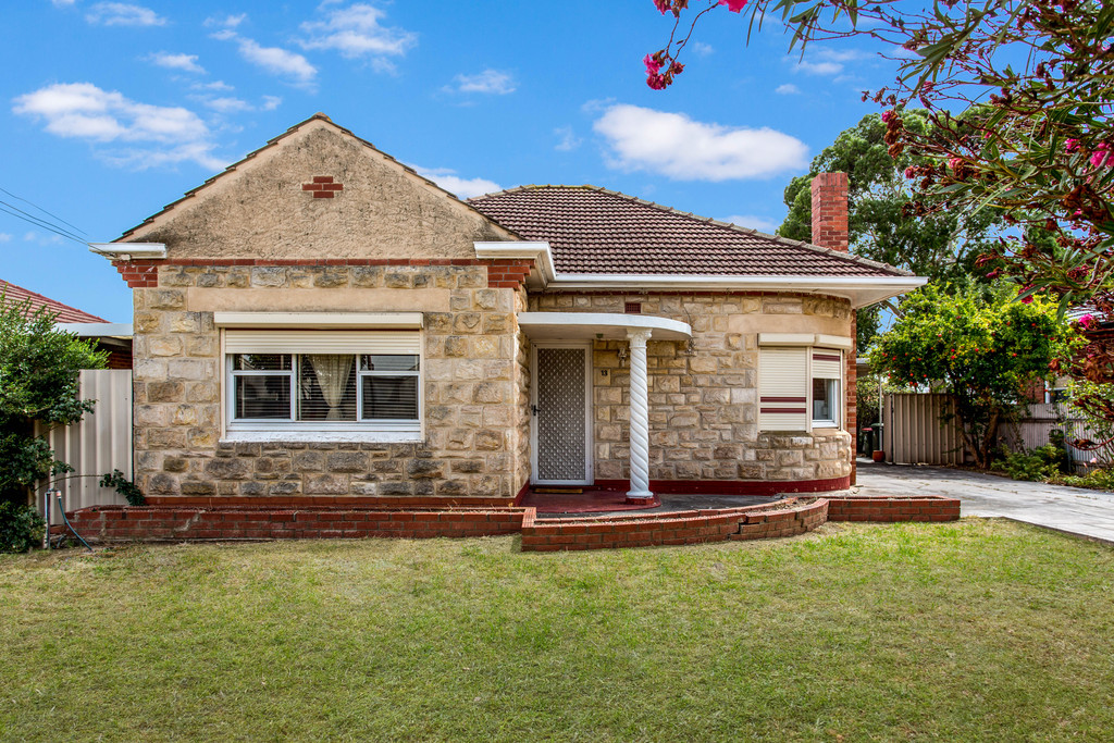 AUCTION WEEK: Renovate or Develop – the choice is yours and the opportunity wont come again