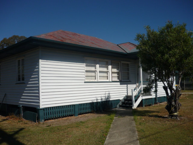 3Bed Timber Home Close to Taigum Shopping Centre