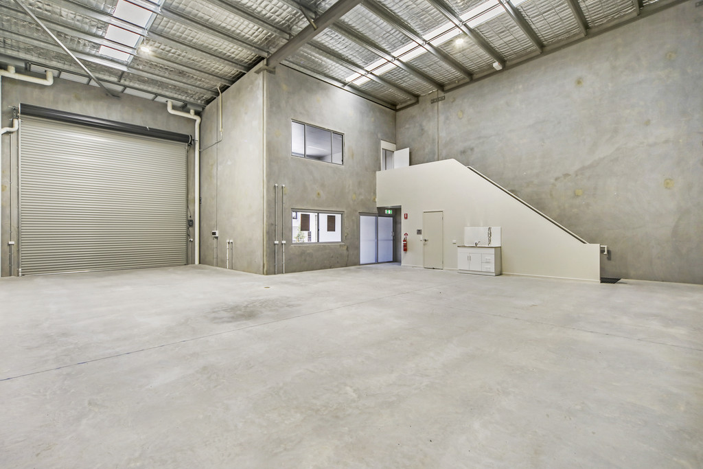 Brand New Quality Warehouse In Central Location