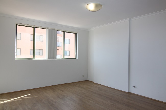 DEPOSIT TAKEN | Renovated 1-bedroom apartment with floorboards