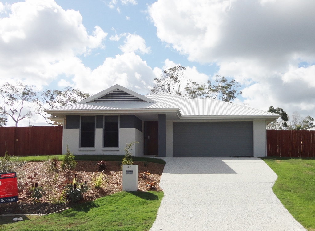 5 Bedroom Home in sought after Noosaville!