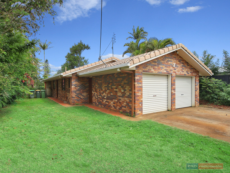Sold By Property & Estates Sunshine Coast / On Top Renovator With Potential – RED HOT Value!