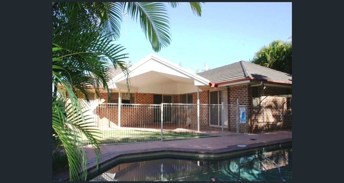 Lovely 4 Bedroom Buderim home in McLaren Place with air-conditioning and POOL!
