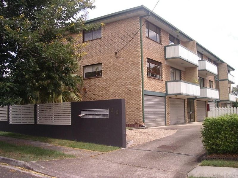 ASHGROVE – Light airy unit in safe secure building