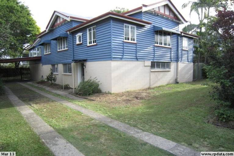 Large Queenslander – Suitable for Share living or Large family