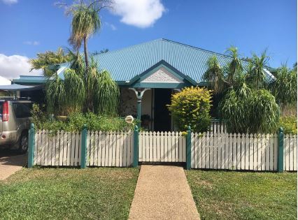 APPEALING FEDERATION STYLE COTTAGE IN SOUGHT AFTER ” RIVERSIDE GARDENS!”