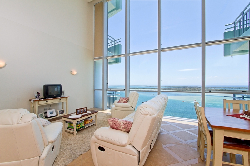 The Best the Broadwater has to Offer – Spectacular Penthouse