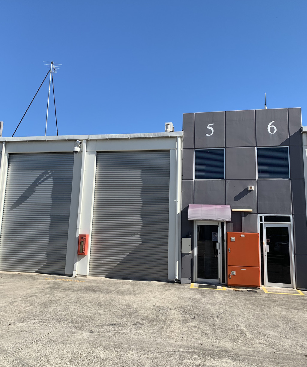 Immaculate Entry Level Warehouse/Office in popular Geebung Workstores