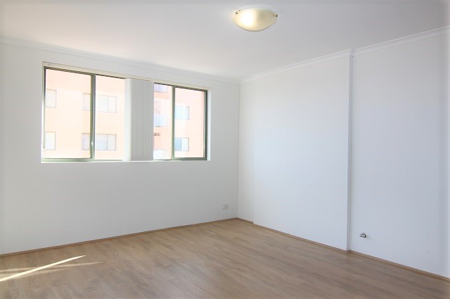 Light filled 1-bedroom apartment with floorboards
