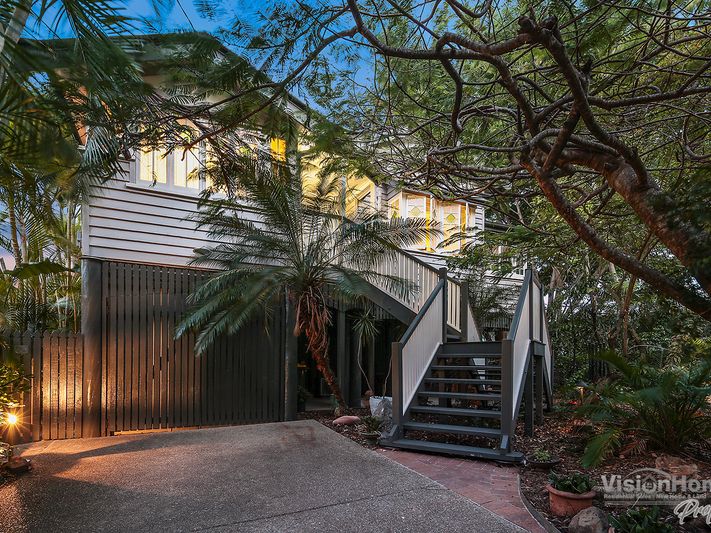 Private Oasis in Sandgate with Studio Flat (2 streets from the water)