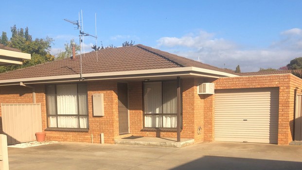 Great 2 bedroom unit Central Shepparton