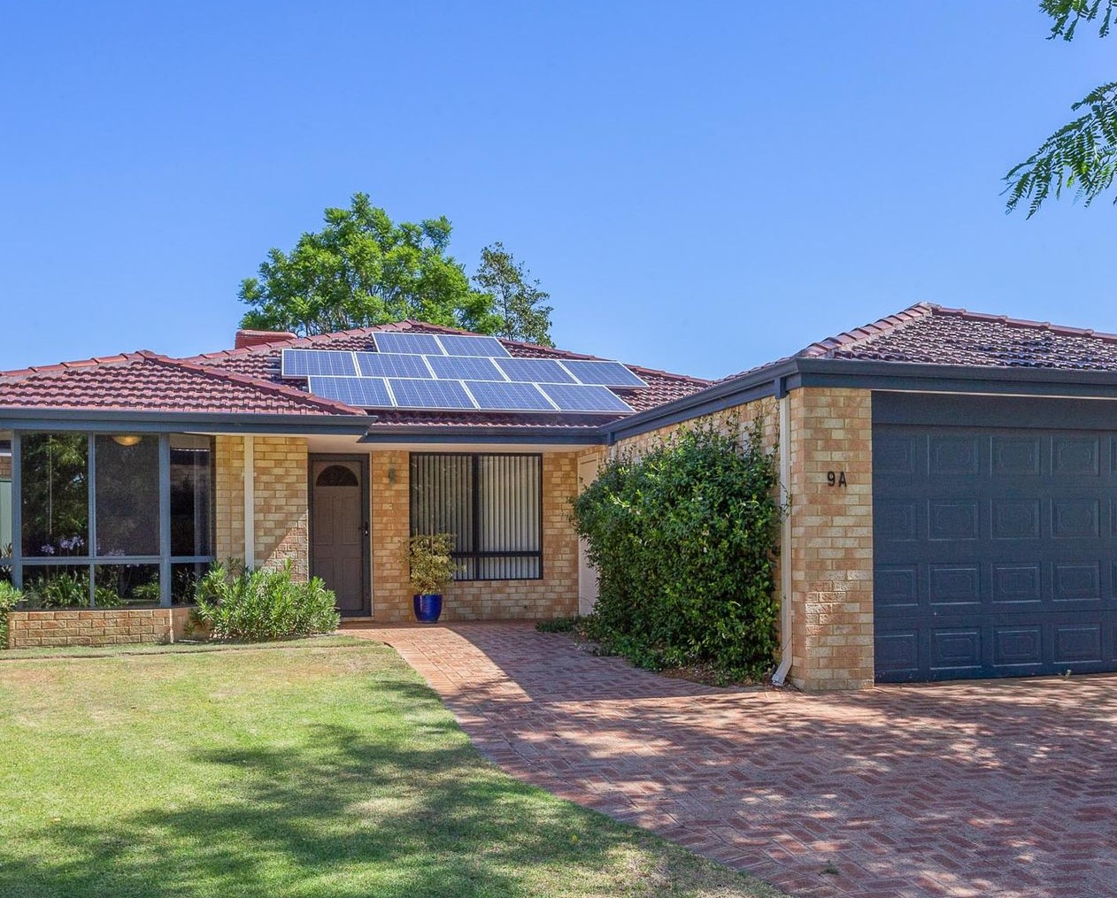 Large Family Home in a Prefect Location – Rossmoyne High School Zone