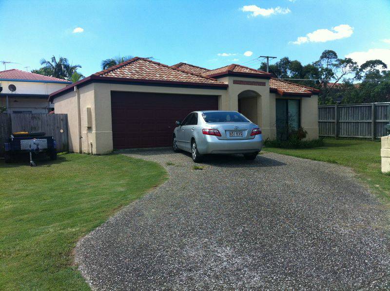 Town House in Darra