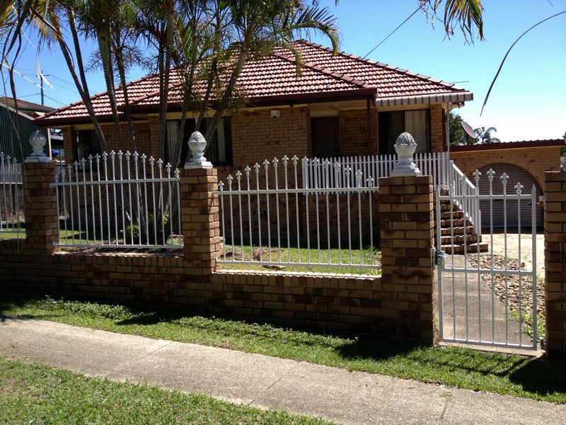Solid brick home within minutes to Darra Station – APPLICATION PENDING
