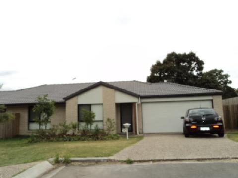 Lowset Brick in Durack – 4 Beds Airconditioned  – Definately  No Pets