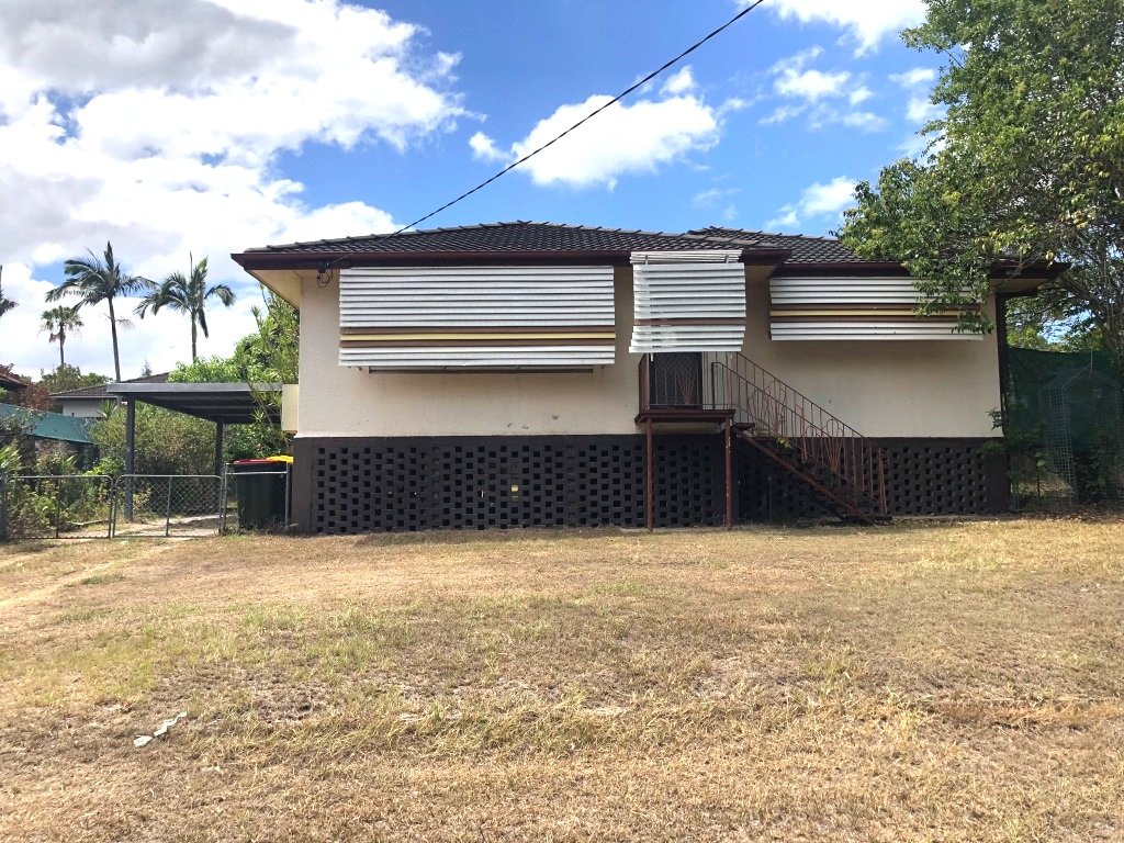 Comfortable Home In Inala