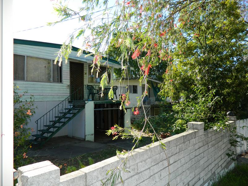 Highset Timber Home – Convenient Location