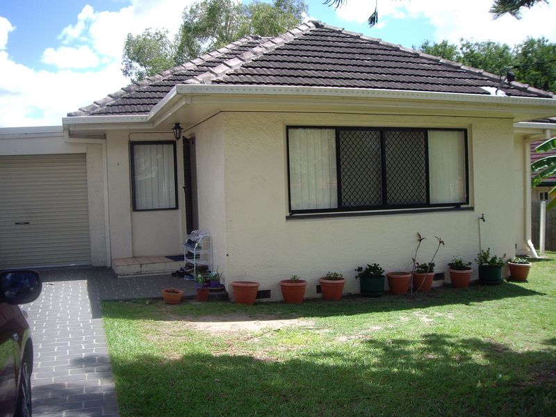 LOWSET HOME – SHORT WALK TO INALA CIVIC CENTRE