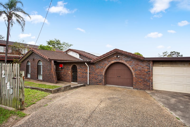 They don’t build them like this anymore – double cavity brick house with ample space.