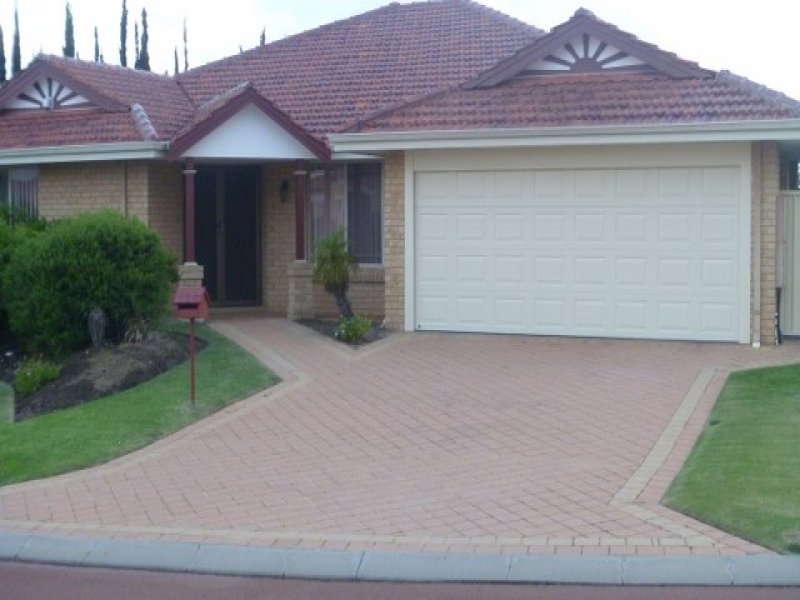UNDER APPLICATION- FAMILY HOME IN ILUKA – LAWNMOWING INCLUDED